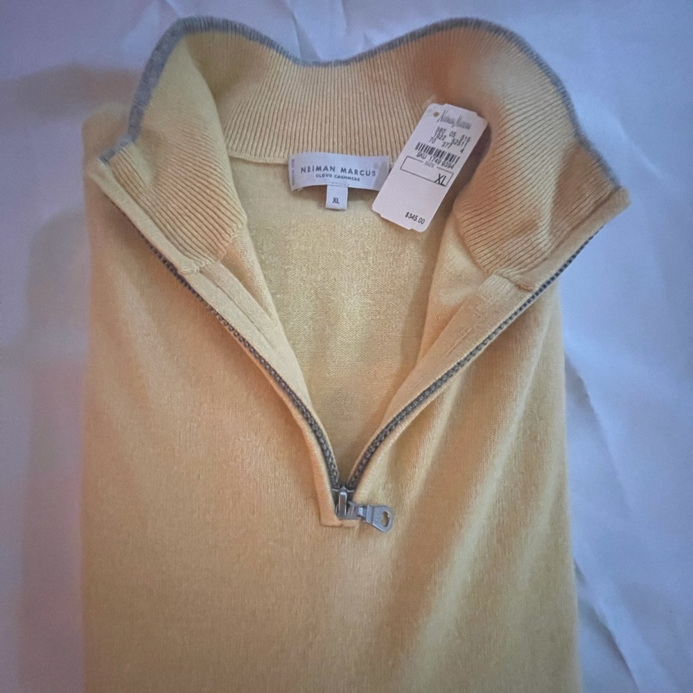 COPY - Men’s XL Neimans yellow cashmere sweater. Never worn, still has original…